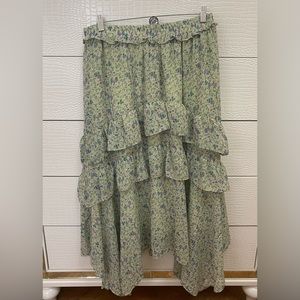 Flower ruffle skirt